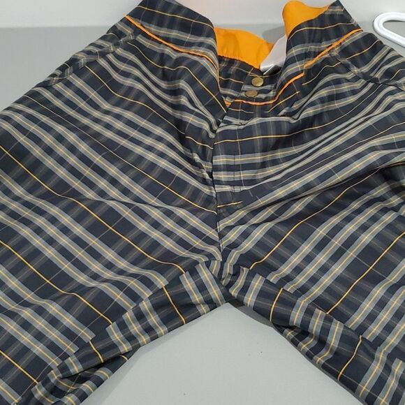 Adidas grey and orange XL shorts - Picture 5 of 7